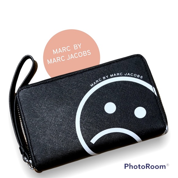 Marc By Marc Jacobs Handbags - Marc by Marc Jacobs Sophisticato Unsmiley Tomoko Wristlet / Wallet Black